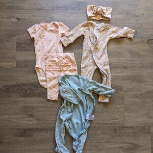Carter's and Siix Ruffled Bow Onesie Bundle